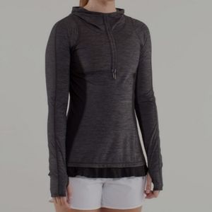 Lululemon Run in the sun pullover black hooded ponytail hole thumb holes size 12